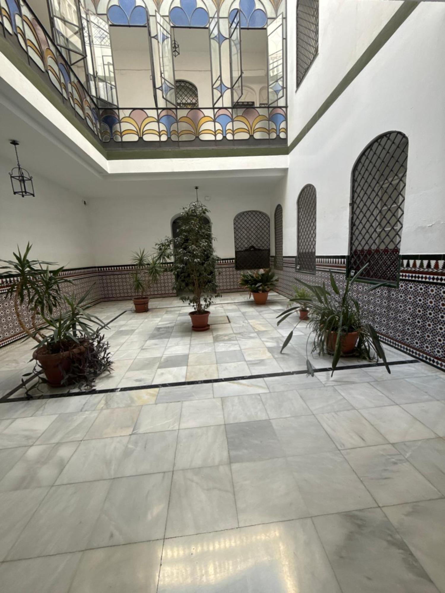Pikis Center Sevilla Exterior photo